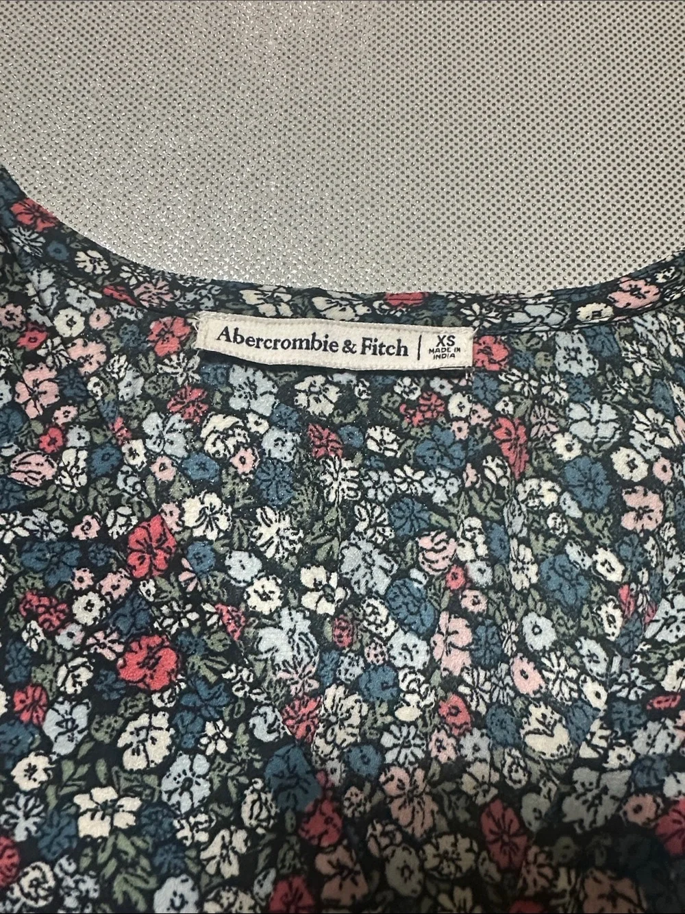 Abercrombie & Fitch Navy Floral Smocked Crop Top